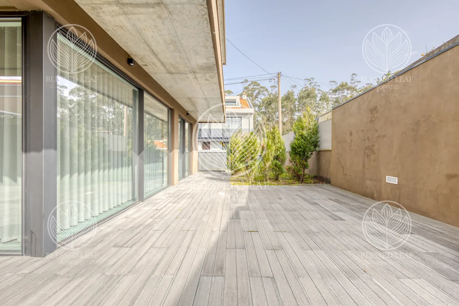 Moradia T3 Como Nova em Perafita — Piscina, Garagem Ampla e Localização de Excelência thumbnail 2